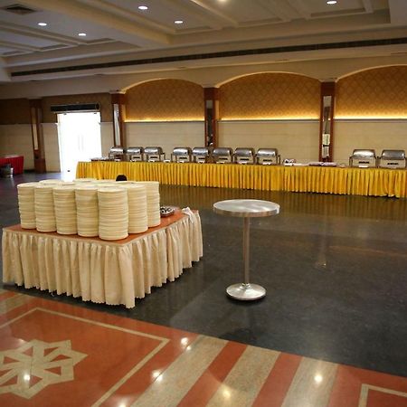 Hotel Swagath Grand Nagole Haiderabad Buitenkant foto