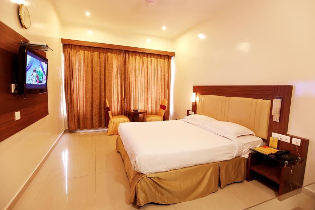 Hotel Swagath Grand Nagole Haiderabad Kamer foto