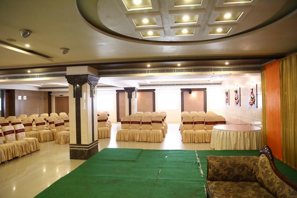 Hotel Swagath Grand Nagole Haiderabad Buitenkant foto