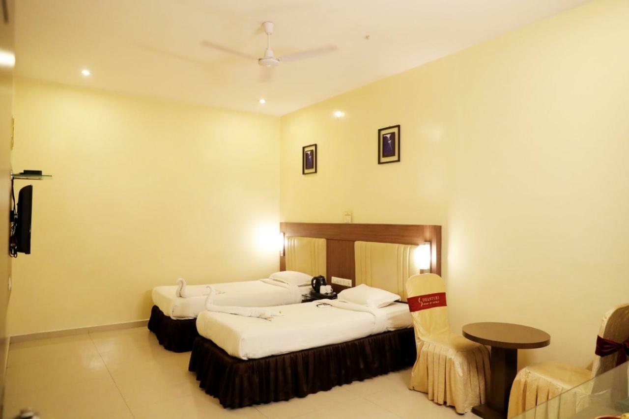 Hotel Swagath Grand Nagole Haiderabad Buitenkant foto