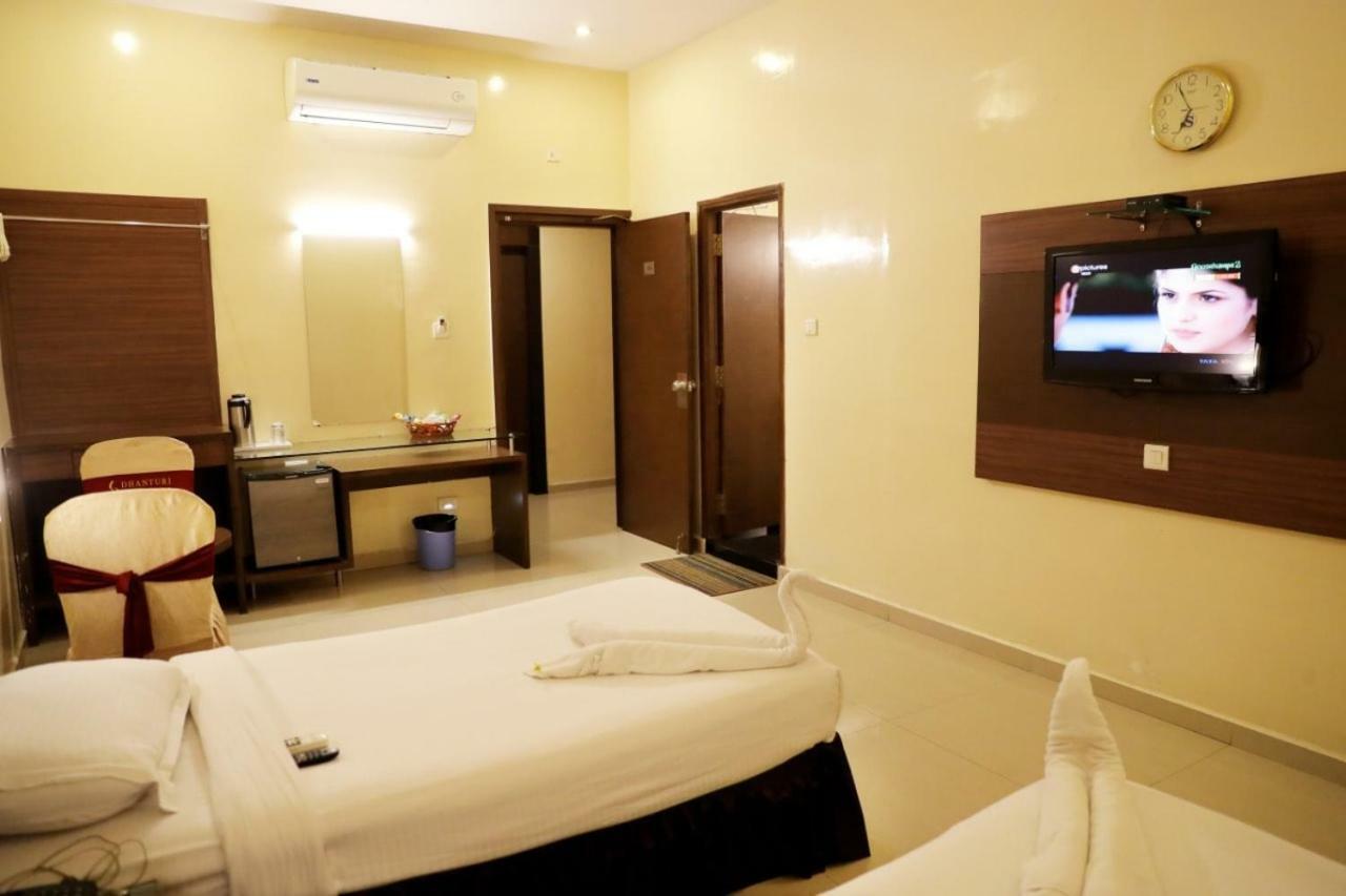 Hotel Swagath Grand Nagole Haiderabad Buitenkant foto
