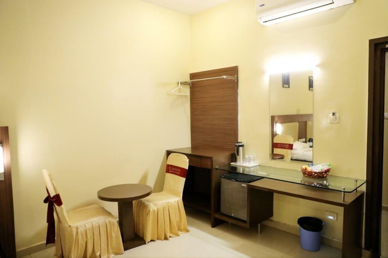 Hotel Swagath Grand Nagole Haiderabad Buitenkant foto